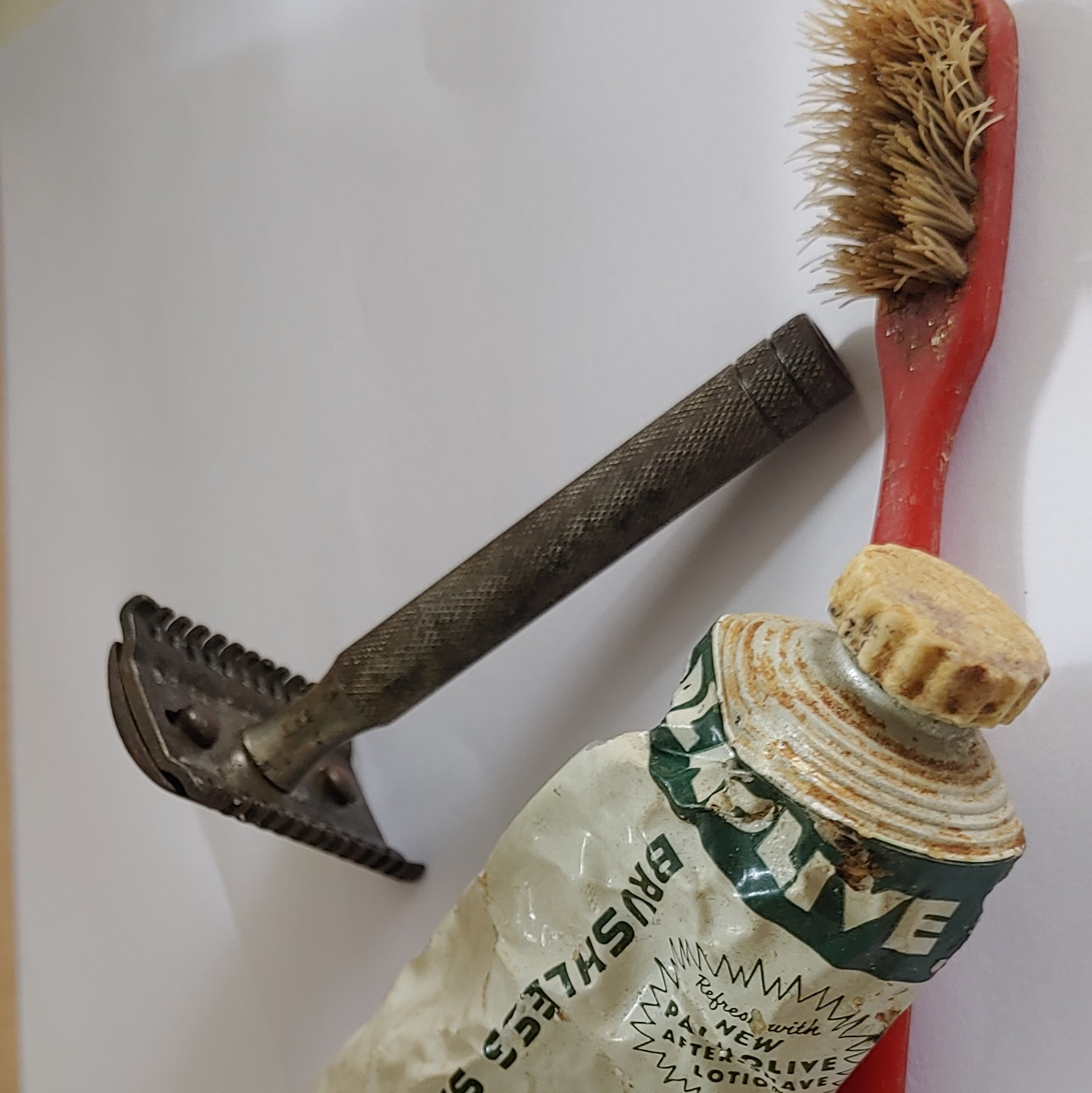 영연방군 칫솔 치약