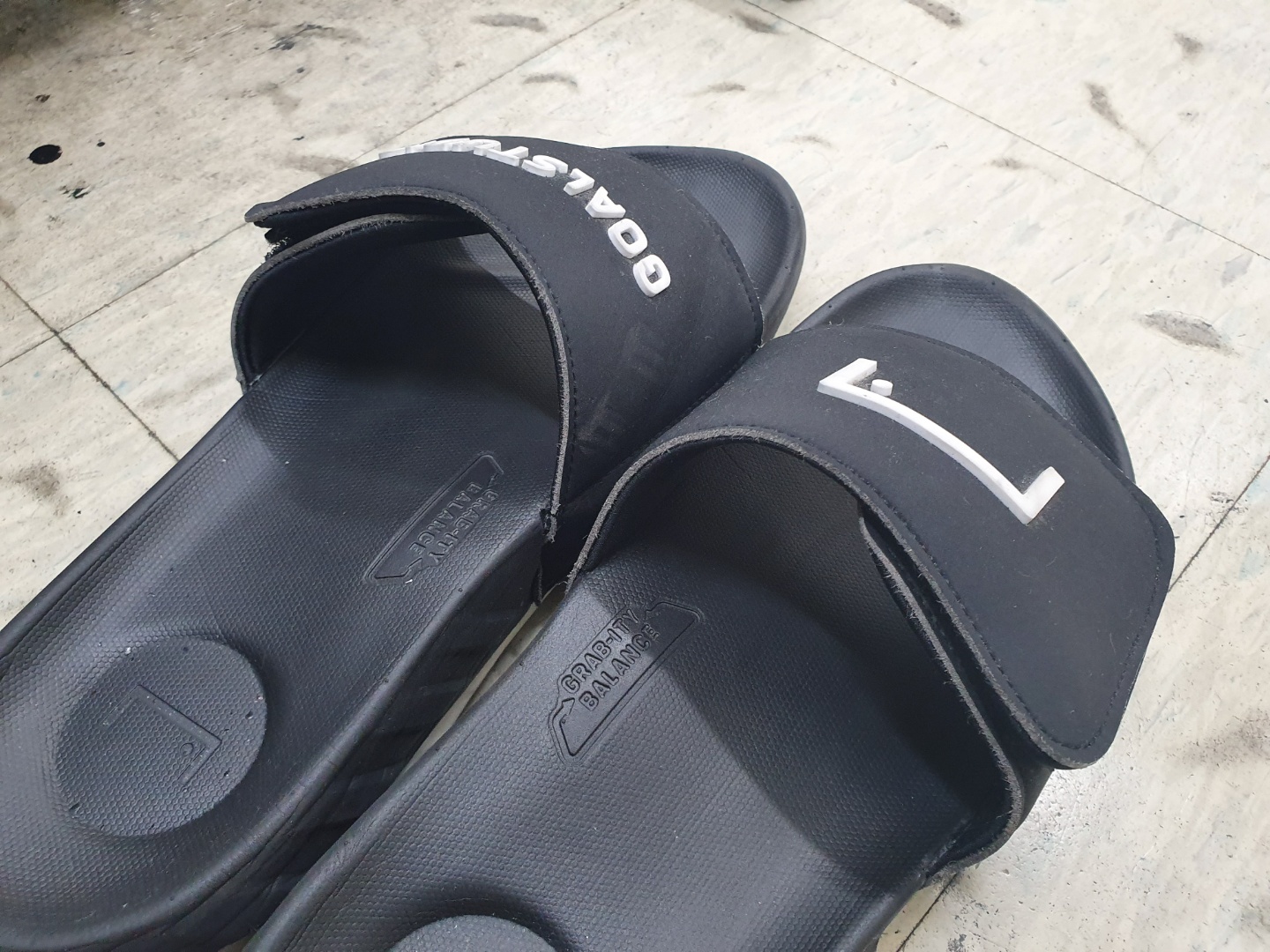 골스튜디오 슬리퍼 힐컵_2