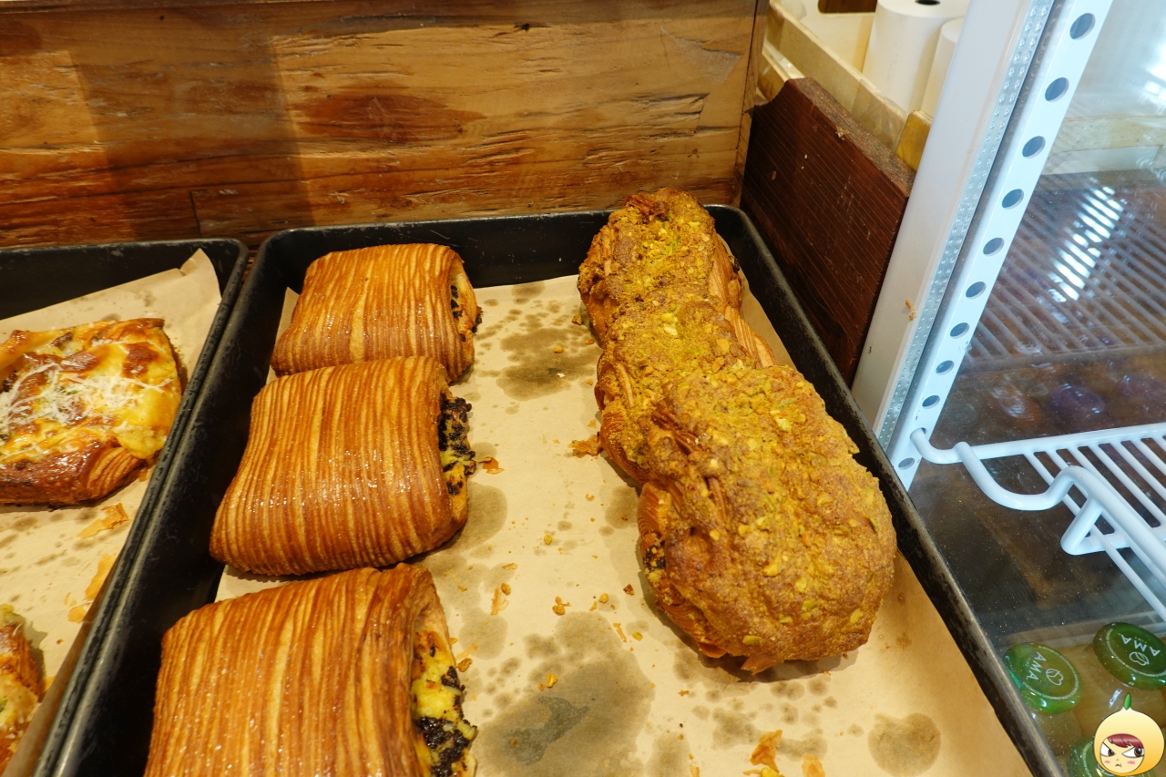 뺑오스위스 & 피스타치오뺑오