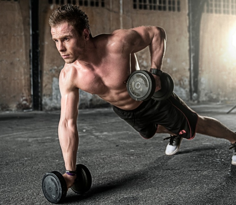 활력이 넘치는 중년 이미지