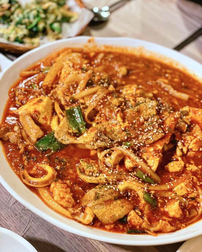 토요일은 밥이좋아 토밥좋아 대전 두부 두루치기 맛집