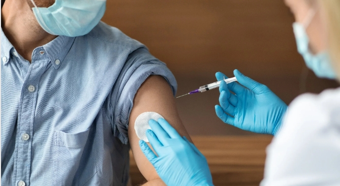 백신 접종자, 안 맞은 사람들보다 더 감염될 가능성 높다?: 연구결과 Boosted People More Likely Than Unvaccinated to Be Infected: StudyThese newly-engineered parasitic worms can kill cancer cells