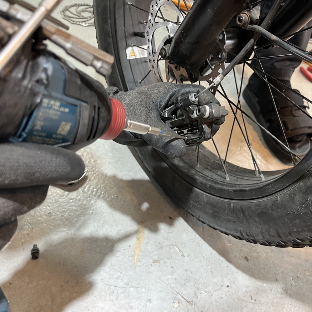 AU테크 엑스트랙 몬스터 B 브레이크 소음 : 수원 전기자전거 수리