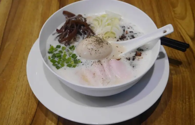 오레노라멘-토리파이탄라멘