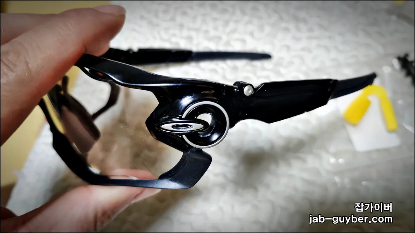 오클리 로고 아이콘 링 분리 과정 1