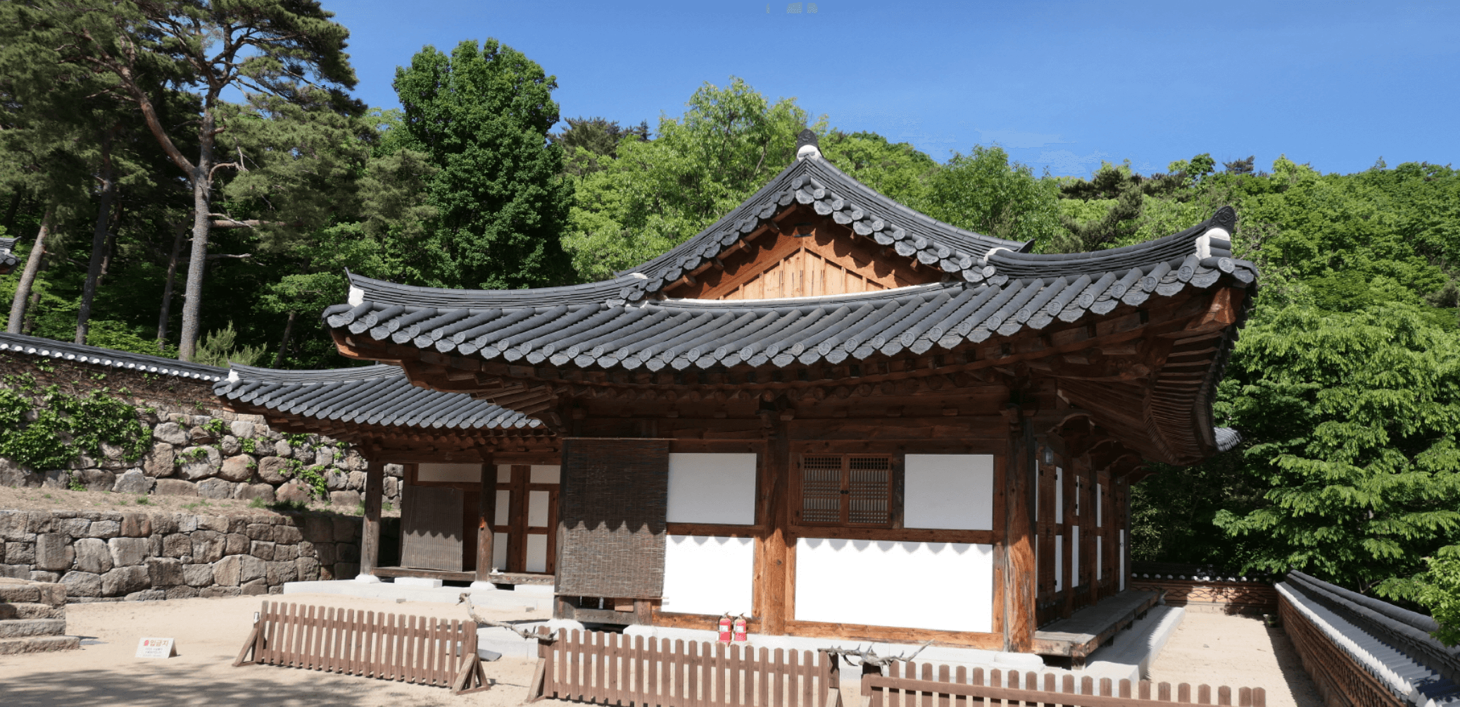 동화사 요사체 전경