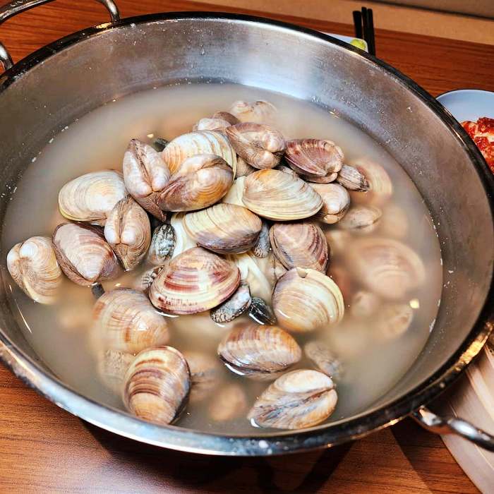 생방송투데이 하남 미사 진한 육수 백합 조개 바지락 칼국수 맛집