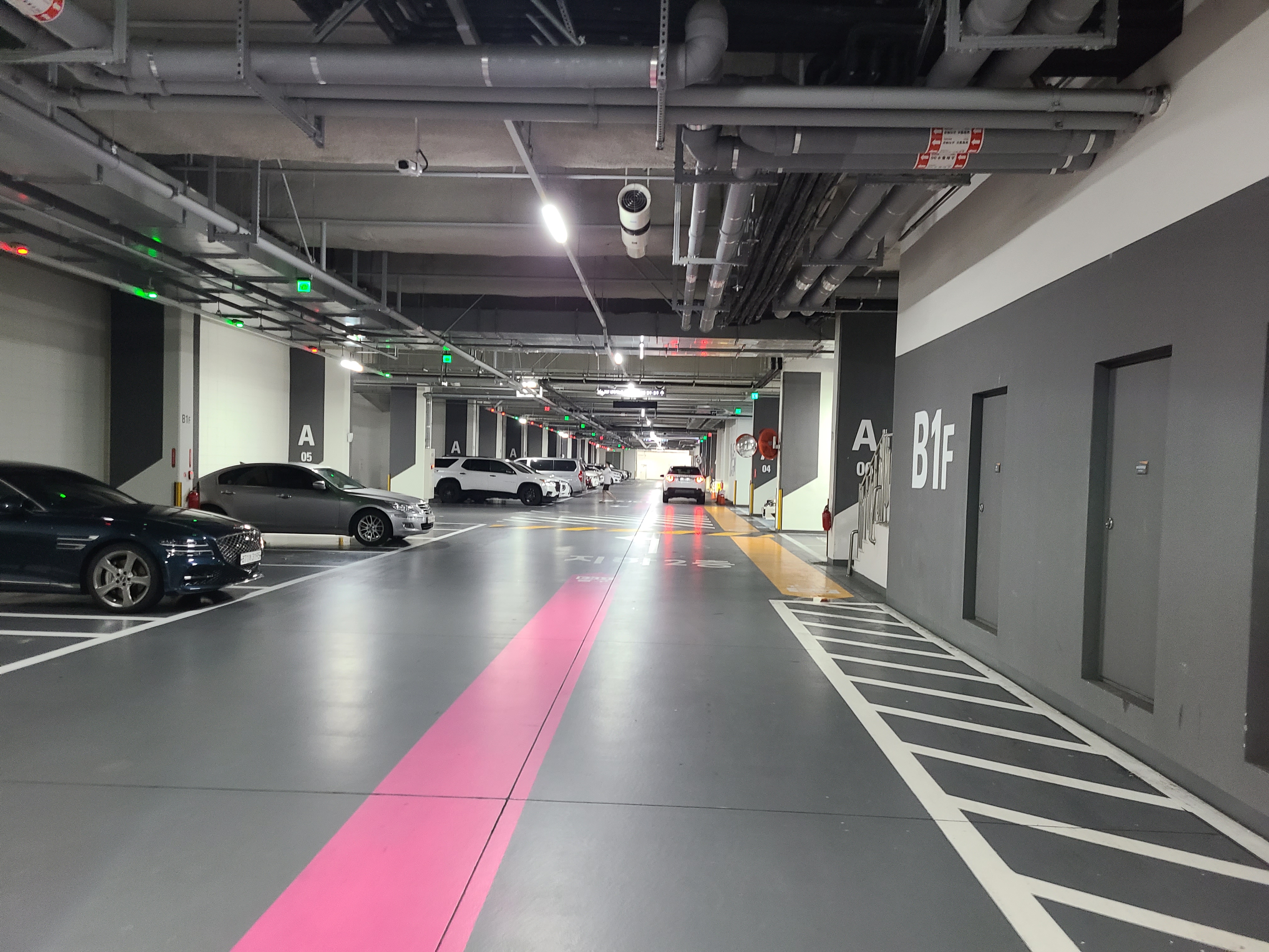 광교 우미뉴브 지하8