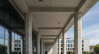 필로티 구조 건축물