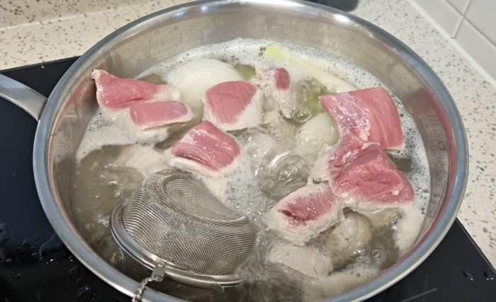 고기 투하