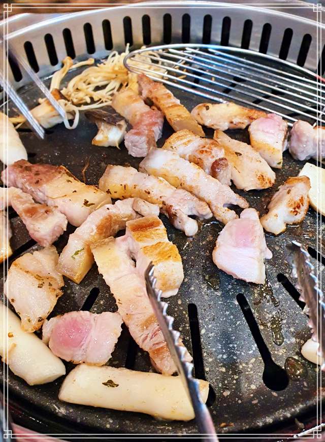 창원 도계동 맛집 엄마가 기른 13가지 무한리필 쌈 채소, 통삼겹살