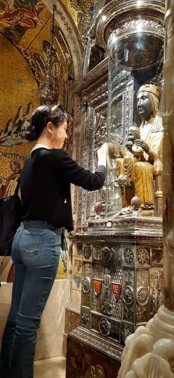 몬세라트 수도원 검은 마리아상