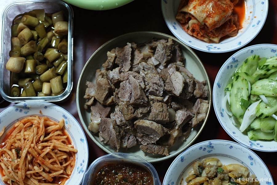 월요일의 피곤함을 날려버린 저녁상