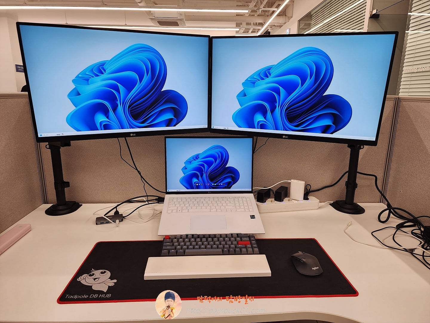 NB정품 모니터암 모니터거치대 2023년형 신모델 NB-H100 설치 완료