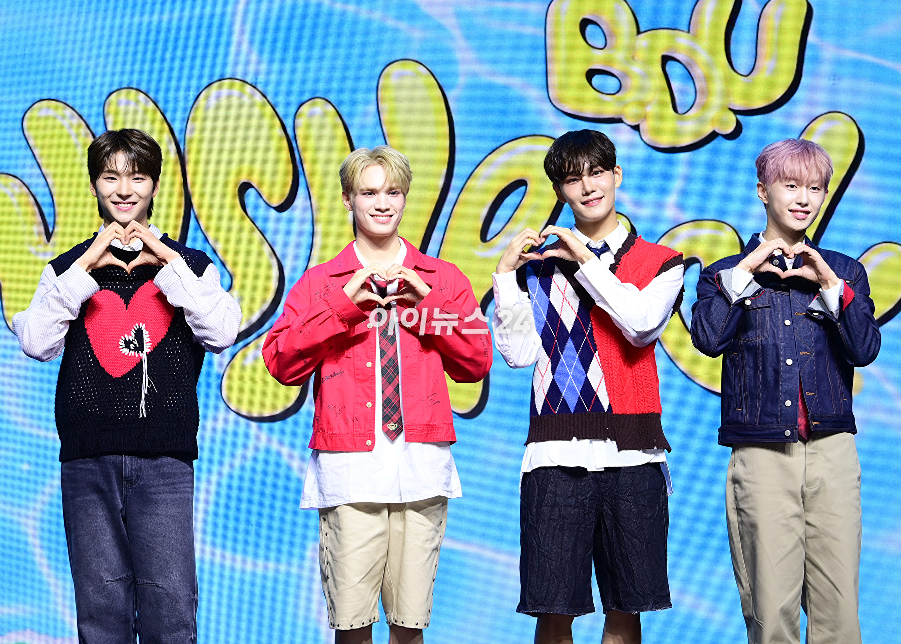 그룹 비디유(B.D.U)가 26일 서울 서대문구 아트레온에서 진행된 데뷔 미니 앨범 '위시풀(Wishpool)' 쇼케이스에 참석하고 있다. [사진=정소희 기자]