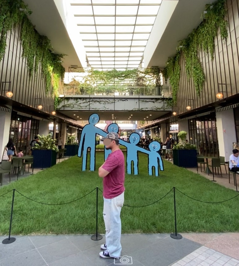 데일리룩(2025. 8. 28.)원더플레이스 빈티지 워싱 카모 밀리터리 볼캡, 빈티지 구제워싱 반팔티셔츠, 에러스익셉티드 데님팬츠 데미지진 무파진 연청바지, 컨버스 척테일러 올스타