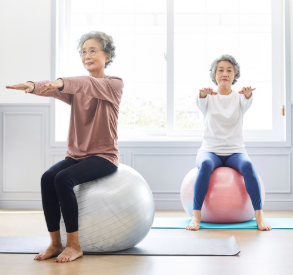 시니어 홈트레이닝, 왜 지금 필요할까?