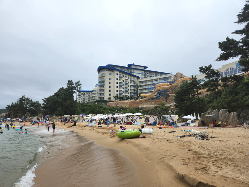 해변에서-바라본-쏠비치