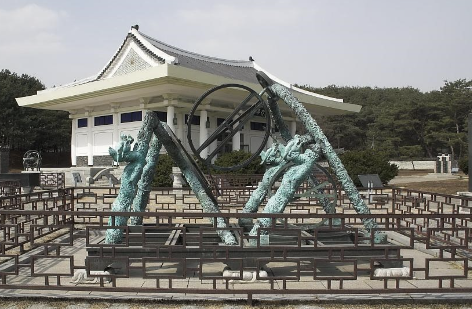 혼천의와 간의 : 조선시대 천문 관측 기구 