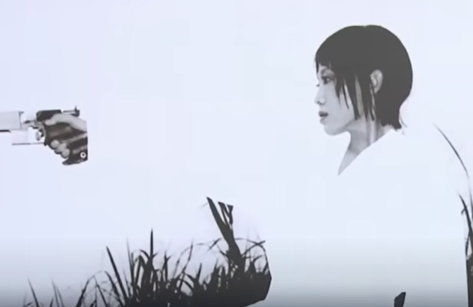 김예지가-분장을-하고-사격포즈를-취하고-있다