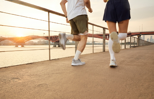 짧고 효과적인 아침 운동 (5분, 기상 직후, 집중력)