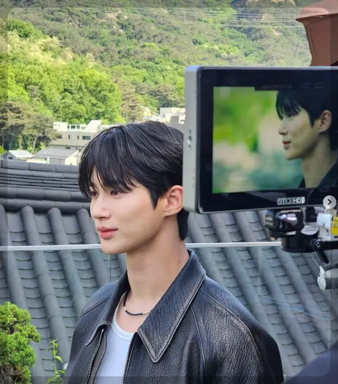 변우석