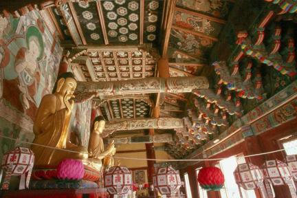 대웅전내부