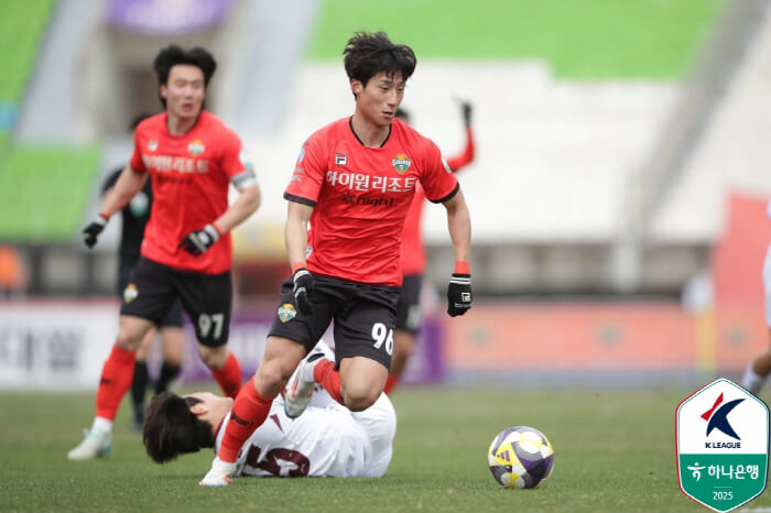 이정효 감독 복귀전, 광주FC는 웃지 못했다&hellip; 강원FC에 일격