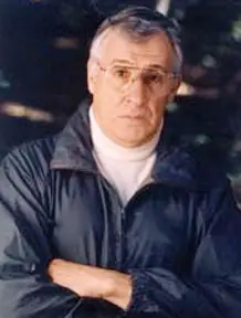 故 로버트 K. 레슬리 - 전설적 FBI 요원이자 프로파일러 / 영화 <양들의 침묵>, <한니발>의 모티브 제공