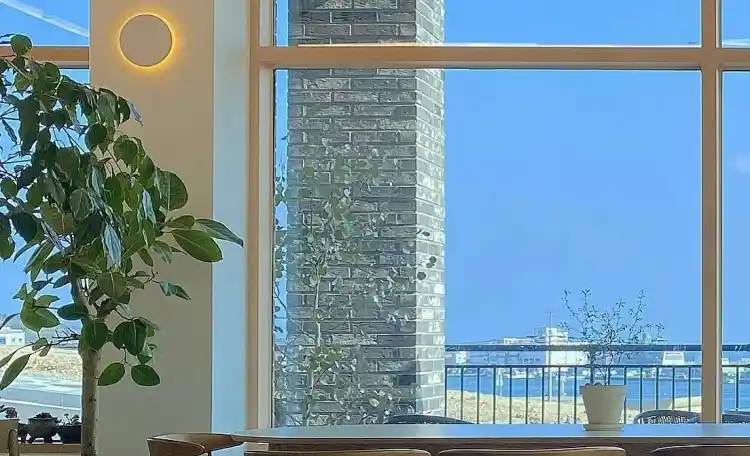 플랫 하우스 가게 전경
