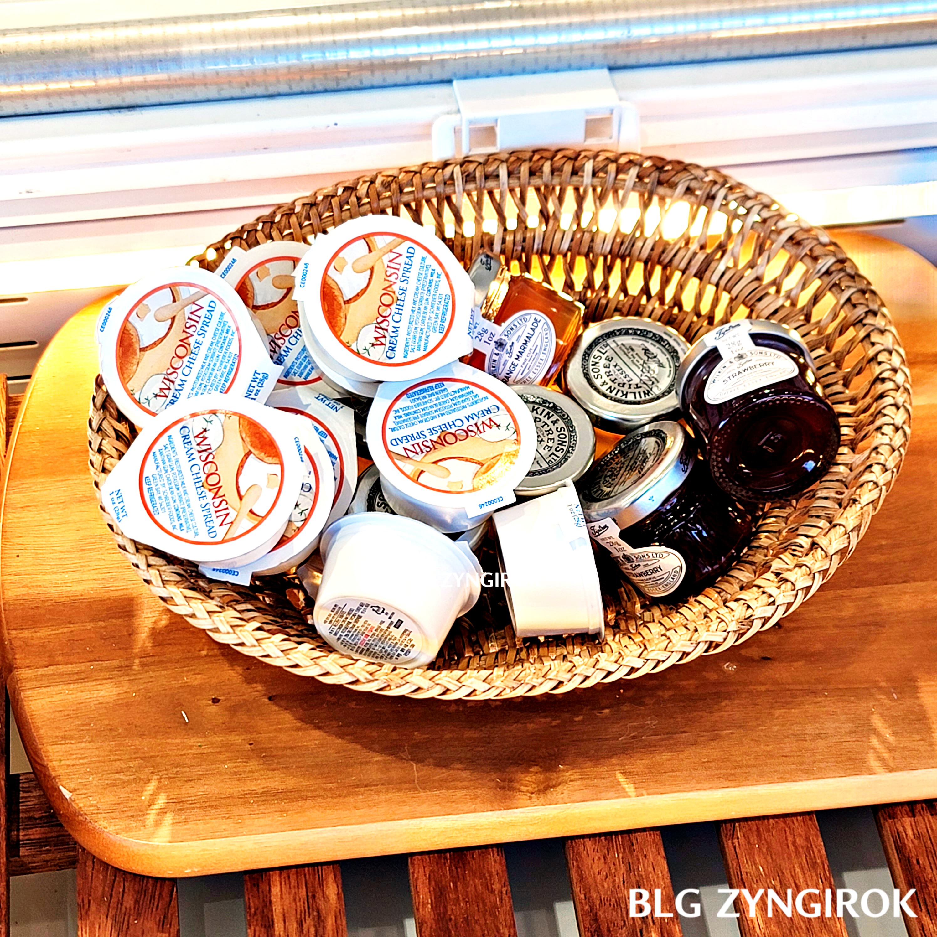 브루다 카페 - 버터와 잼 모습이다.