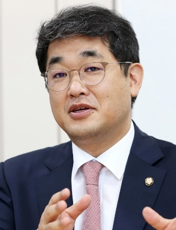 배준영 국회의원 프로필 나이 고향 학력 재산