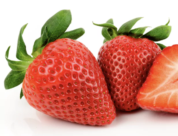 딸기 3개