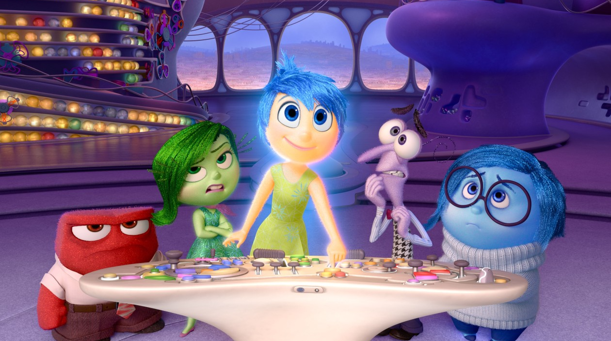 인사이드 아웃의 기쁨, 까칠, 소심, 슬픔, 버럭이가 모여 있는 모습