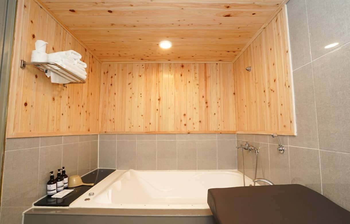 화성-월문온천단지-라벤더온천텔의-가족탕