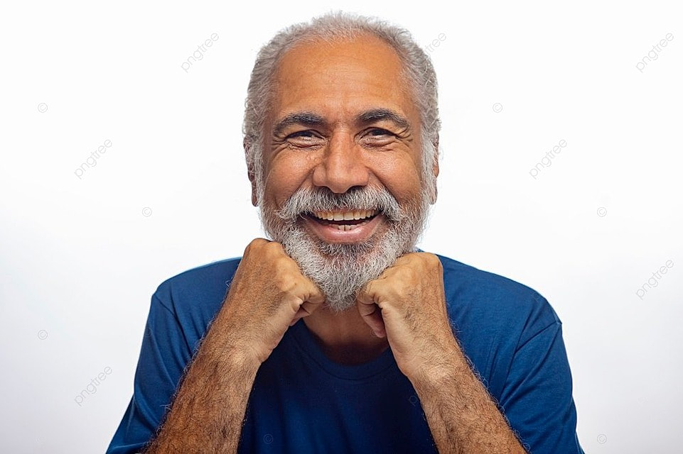 피부관리를 마친 노인