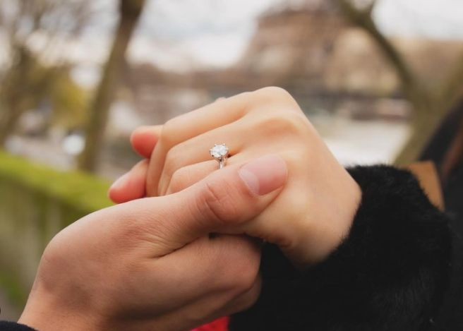 옥택연 오늘(24일) 결혼! 10년 열애 예비신부 프로필 및 2PM 의리 총정리