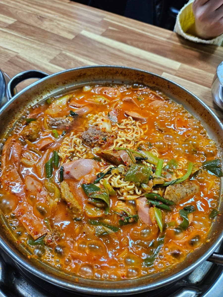 박가 삼거리 부대찌개