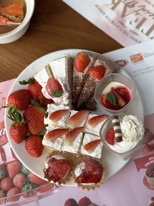 빕스 딸기 축제