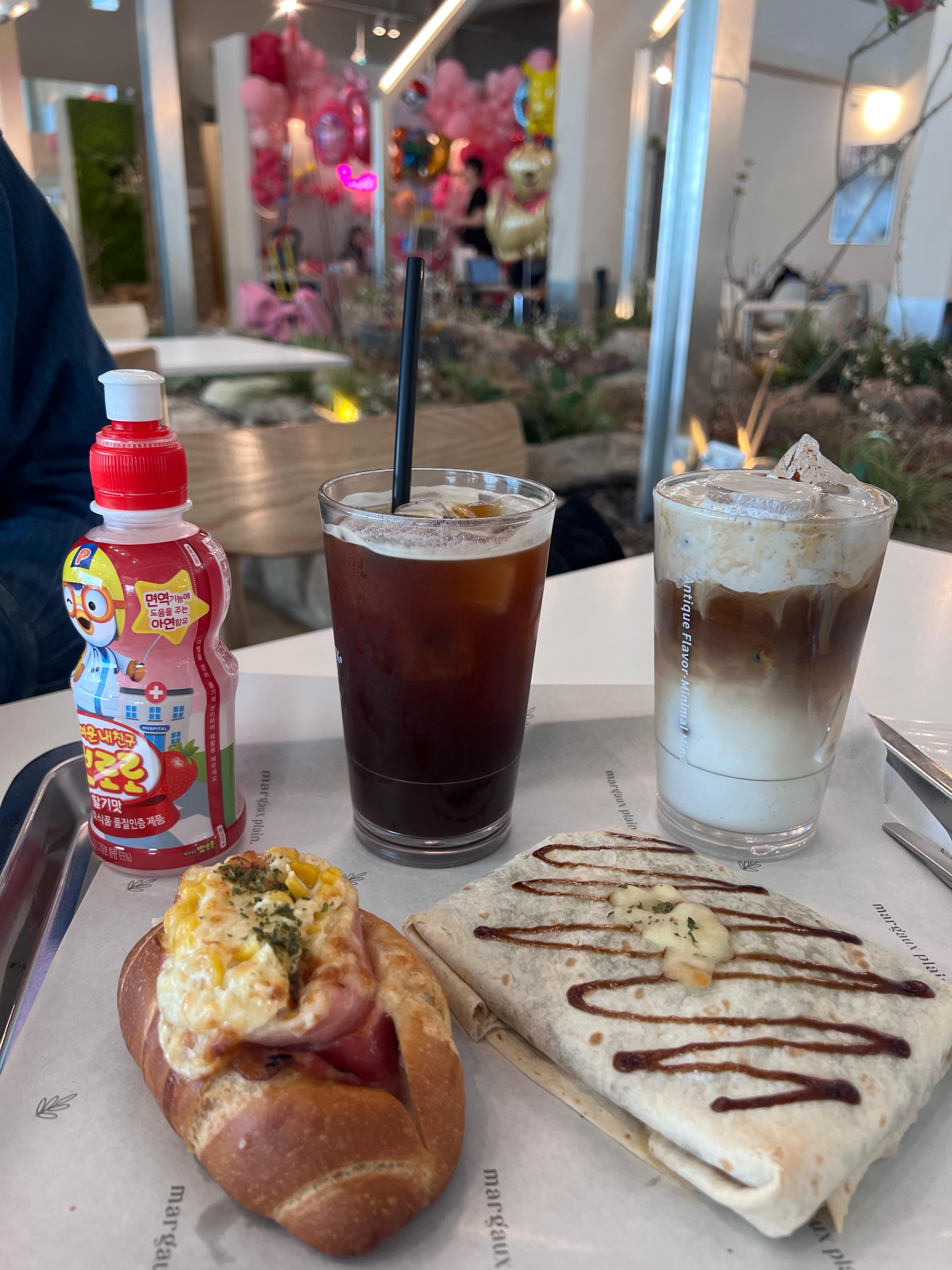 양산 마고플레인 베이커리 음료 뽀로로 음료수