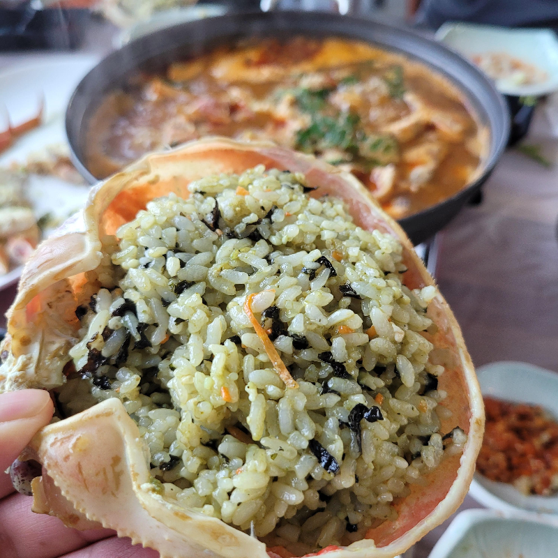 명품대게회전문점