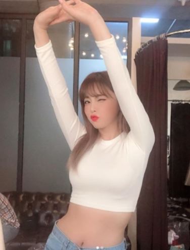홍진영-사진