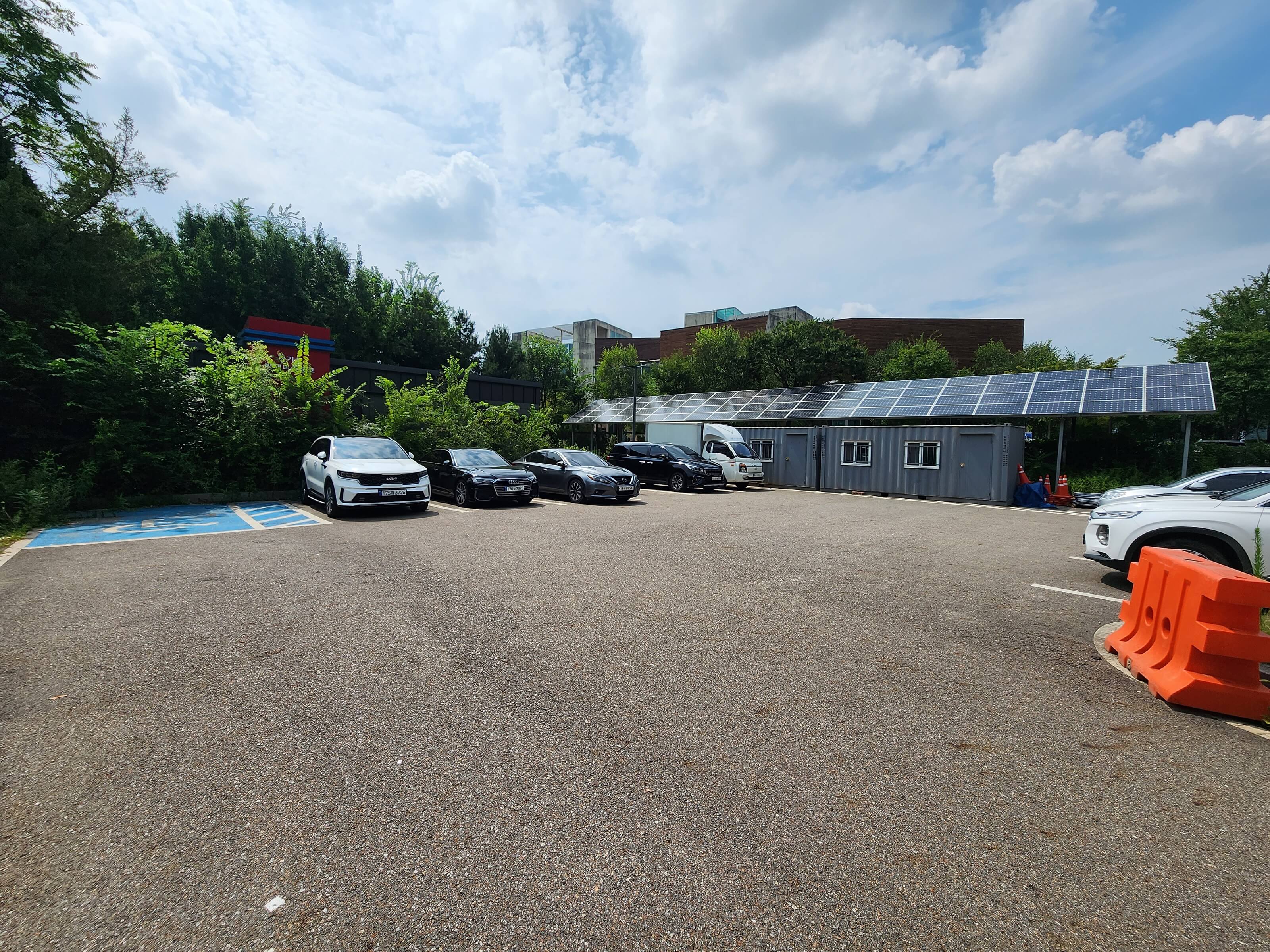 안양생태이야기관 2주차장