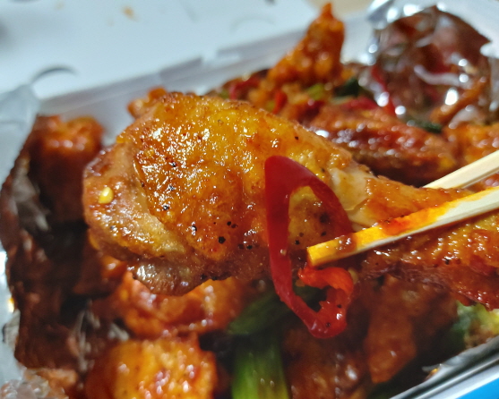 깐풍치킨 닭다리