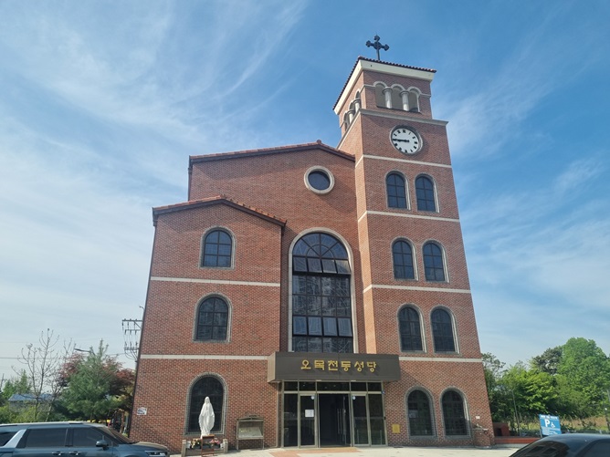 수원 오목천동성당