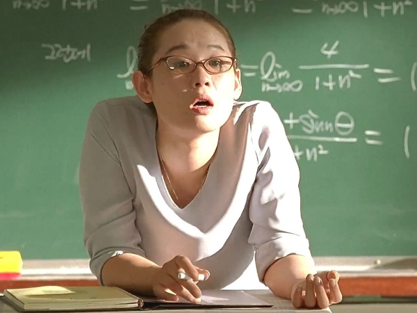 2005년 잠복근무 영화에서 열연하고 있는 김선영