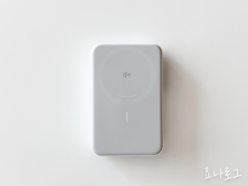 아이폰보조배터리 보조배터리 보조배터리추천 아이폰 앤커 앵커 앵커보조배터리 앤커보조배터리 무선충전 무선보조배터리 Anker AnkerMagGo 앵커맥고 앤커맥고 여행준비물 여행필수템 발열없는보조배터리 여행준비
