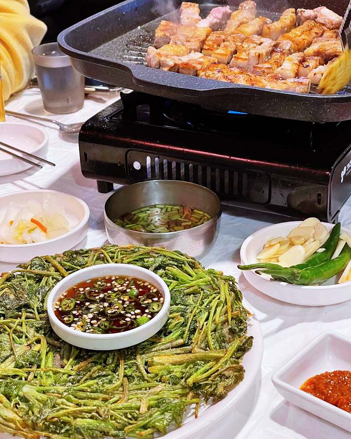 생방송오늘저녁 홍대 연남동 미나리 삼겹살 맛집 추천