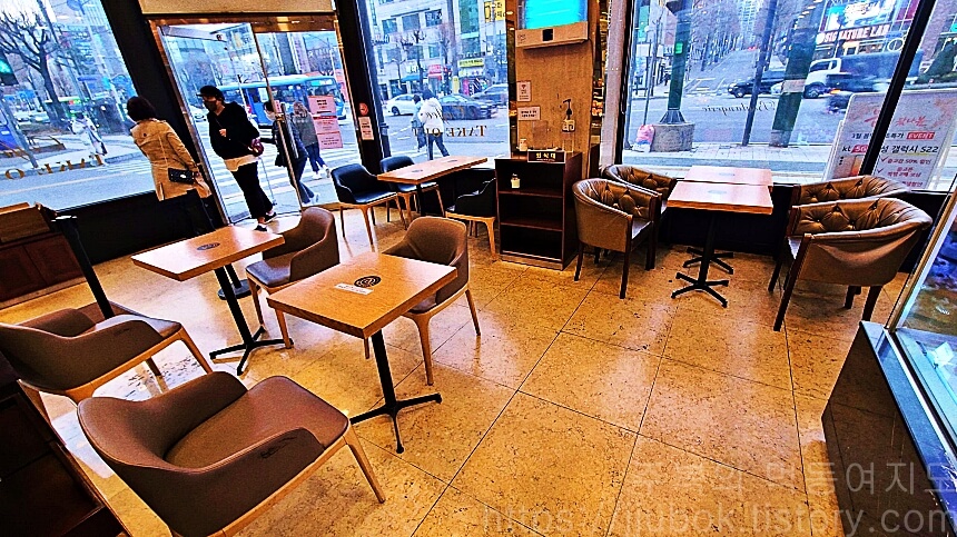 안스-베이커리-구월-본점-내부-2