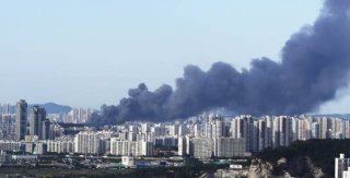 화재 확산&amp;#44; 그리고 고물상과 공장 5개 동 피해